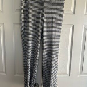 White House Black Market Black and White Houndstooth Pants